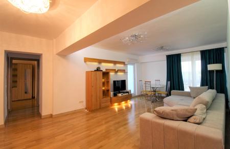 4 Camere Piata Victoriei renovat lux