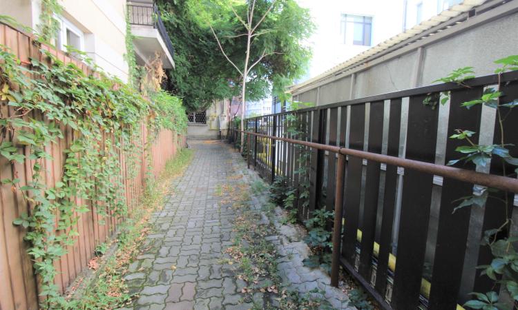 2 rooms apartment-Dorobanti area-Stefan cel Mare-Common yard