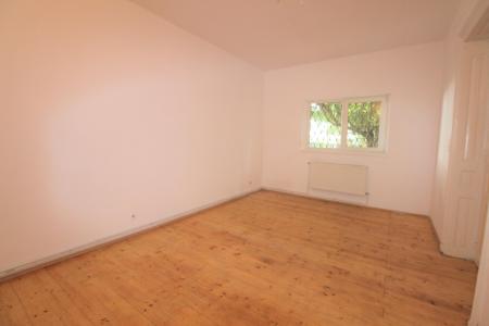 2 rooms apartment-Dorobanti area-Stefan cel Mare-Common yard