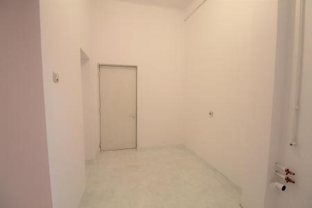 2 rooms apartment-Dorobanti area-Stefan cel Mare-Common yard