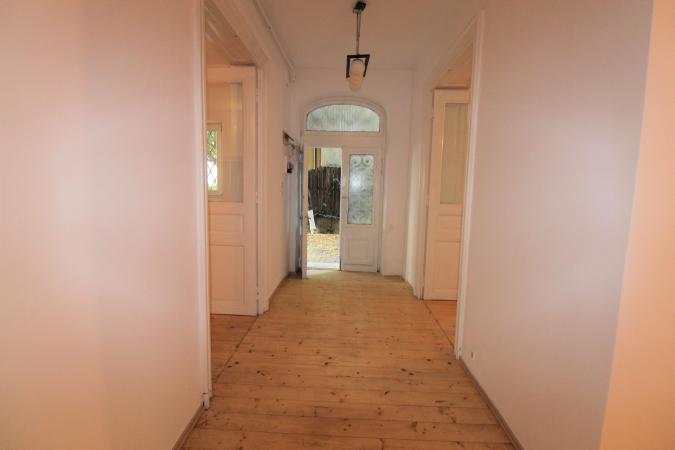 2 rooms apartment-Dorobanti area-Stefan cel Mare-Common yard