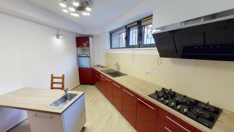 Duplex 5 camere - lux - 150mp - Piata Victoriei