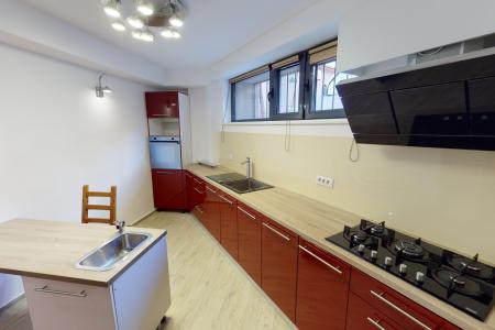 Duplex 5 camere - lux - 150mp - Piata Victoriei