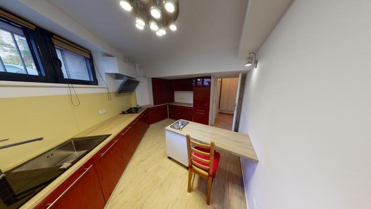Duplex 5 camere - lux - 150mp - Piata Victoriei