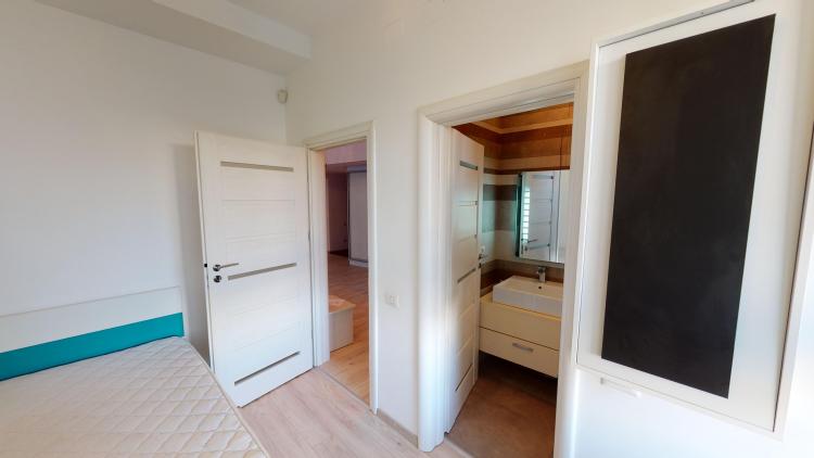 Duplex 5 camere - lux - 150mp - Piata Victoriei