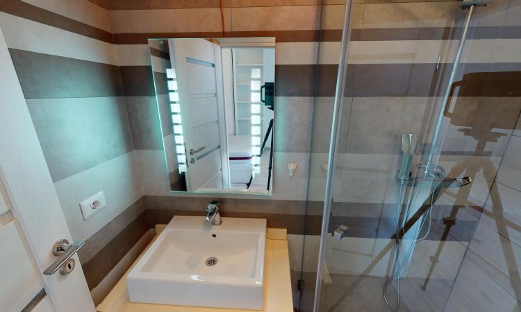 Duplex 5 camere - lux - 150mp - Piata Victoriei