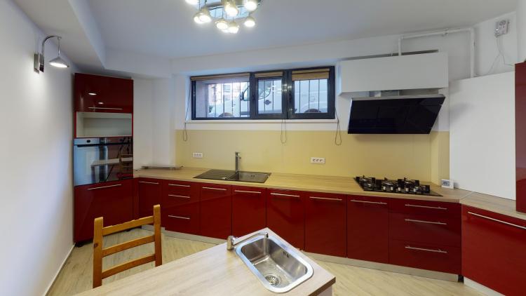 Duplex 5 camere - lux - 150mp - Piata Victoriei