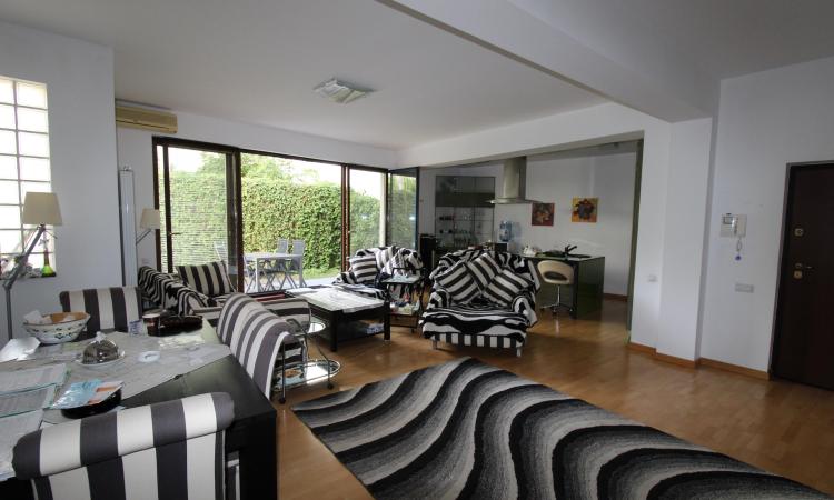 3 camere 125mp + curte proprie 30mp - decomandat - Arcul de Triumf - Clucerului