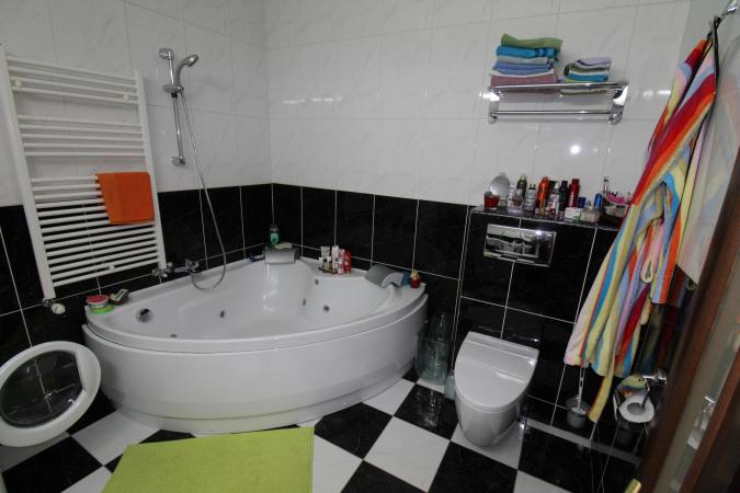 3 camere 125mp + curte proprie 30mp - decomandat - Arcul de Triumf - Clucerului
