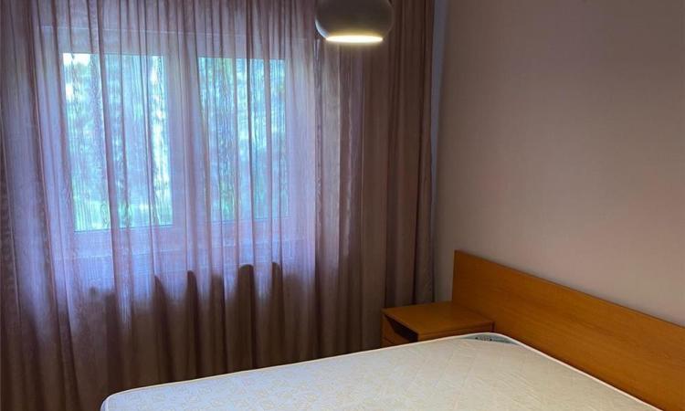 Apartament 3 camere, de inchiriat, mobilat si utilat complet, zona Baneasa