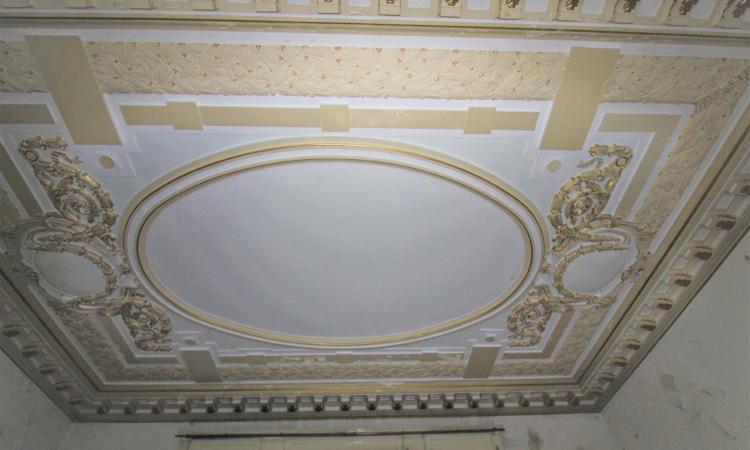 Vila 16 camere 900mp - curte proprie 400mp - 10 locuri parcare - Piata Romana