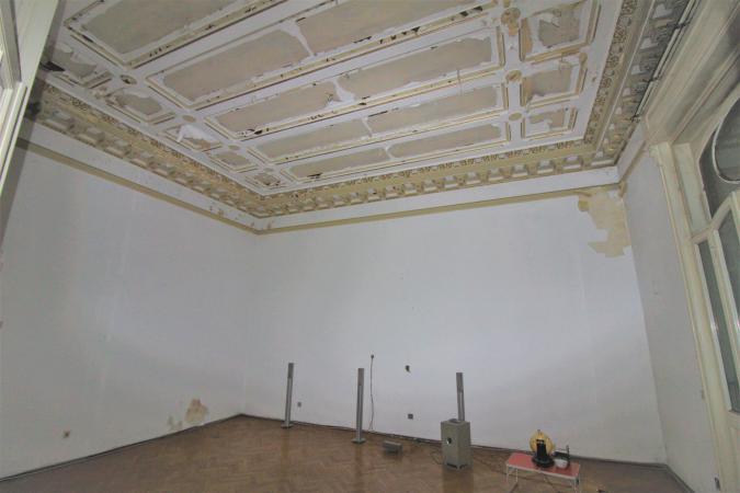 Vila 16 camere 900mp - curte proprie 400mp - 10 locuri parcare - Piata Romana