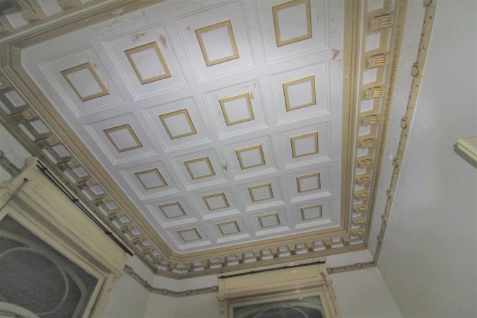 Vila 16 camere 900mp - curte proprie 400mp - 10 locuri parcare - Piata Romana