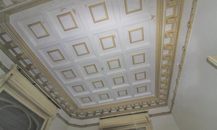 Vila 16 camere 900mp - curte proprie 400mp - 10 locuri parcare - Piata Romana