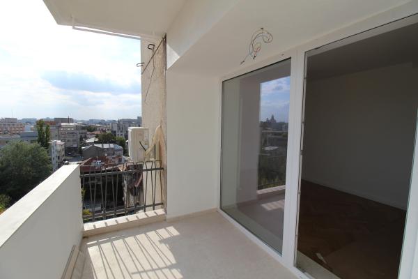 4 camere 104mp - renovat total - Calea Victoriei - view superb