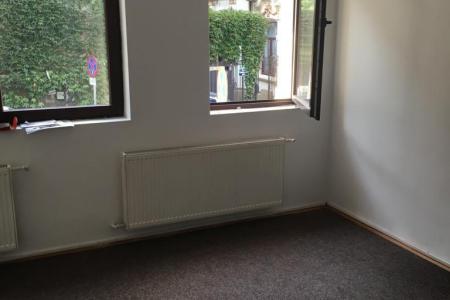 Parter vila, 4 camere, Piata Romana, renovat complet, nemobilat, ideal birouri