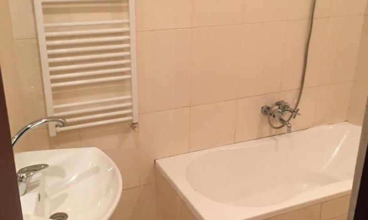 Parter vila, 4 camere, Piata Romana, renovat complet, nemobilat, ideal birouri