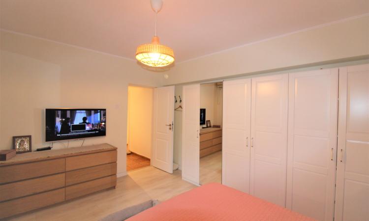 3 camere decomandat - 85mp - mobilat lux - B-dul Decebal