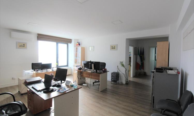 Vanzare/Inchiriere Duplex 5 Camere - Aviatiei - Birouri/Locuibil