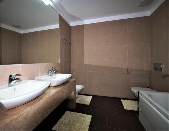 Apartament 3 camere, 3 bai, Baneasa, lux, spatios, renovat, terasa generoasa