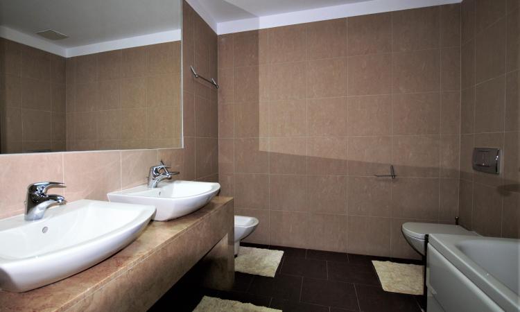 Apartament 3 camere, 3 bai, Baneasa, lux, spatios, renovat, terasa generoasa