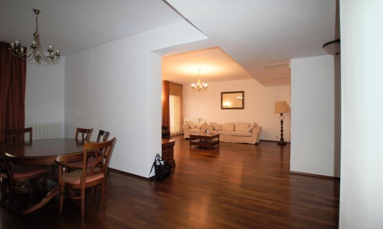 Apartament 3 camere, 3 bai, Baneasa, lux, spatios, renovat, terasa generoasa