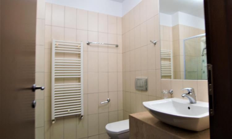 Apartament 3 camere, 3 bai, Baneasa, lux, spatios, renovat, terasa generoasa