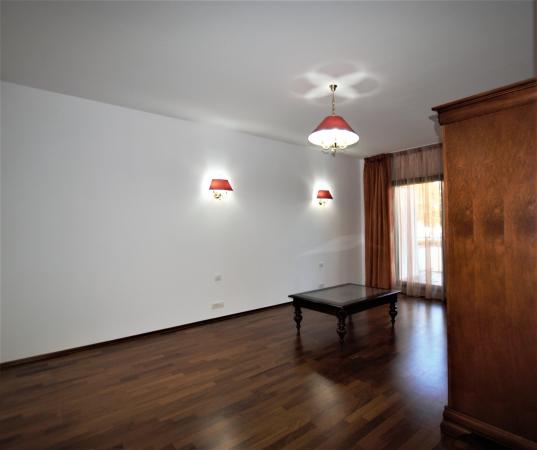 Apartament 3 camere, 3 bai, Baneasa, lux, spatios, renovat, terasa generoasa