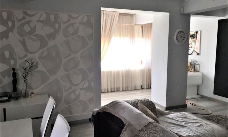 Apartament 3 camere, decomandat,110 mp, zona Herastrau