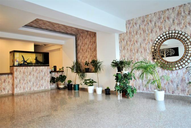 2 camere - Damaroaia - modern - pretabil birou (avocatura, psihologic etc)