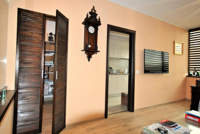 2 camere - Damaroaia - modern - pretabil birou (avocatura, psihologic etc)
