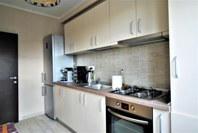 2 camere - Damaroaia - modern - pretabil birou (avocatura, psihologic etc)