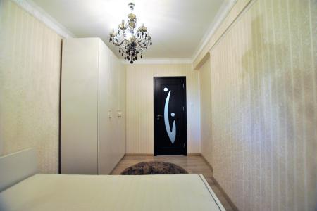 Apartament 2 camere - Pasajul Baneasa - parter - gradina comuna