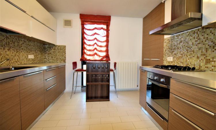 Apartament 3 camere LUX - Baneasa - loc parcare - 132mp - 3 bai - 2 terase