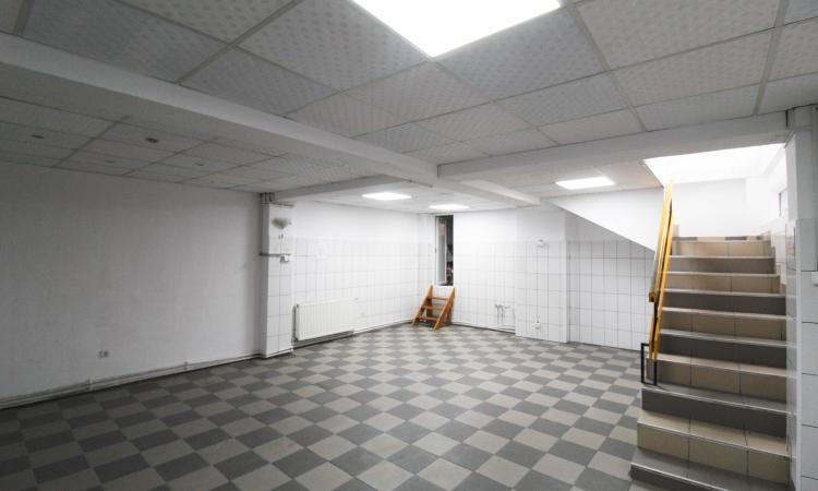 Spatiu comercial - parter vila