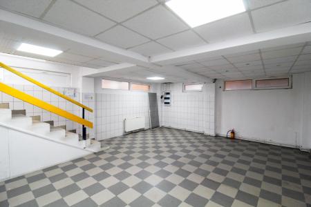 Spatiu comercial - parter vila