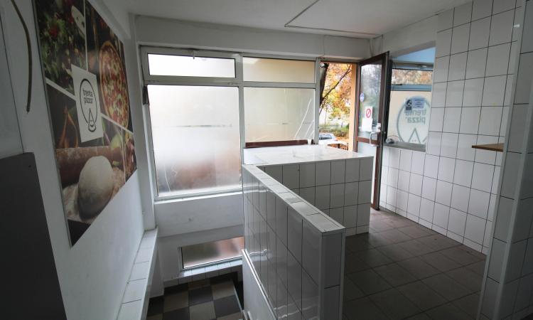 Spatiu comercial - parter vila