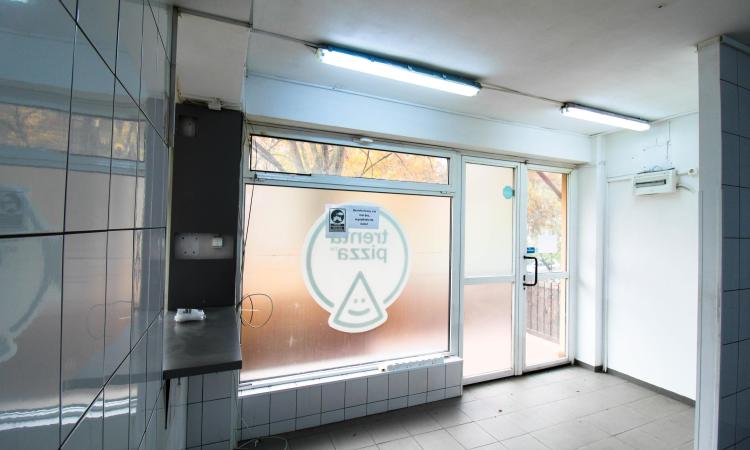 Spatiu comercial - parter vila