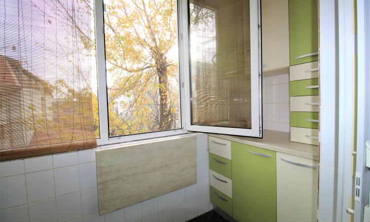 Apartament 3 camere - Baneasa - 2 bai - 70mp - et2/4 - loc parcare inclus