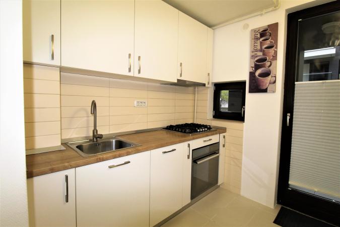 3 cam LUX - Aviatiei - 98mp -loc parcare subteran-terasa generoasa