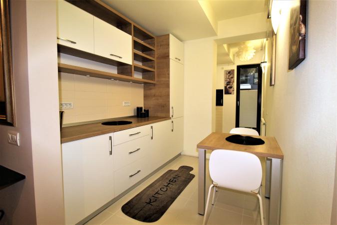 3 cam LUX - Aviatiei - 98mp -loc parcare subteran-terasa generoasa