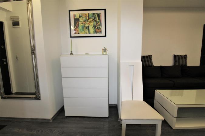 3-room apartment-semi-detached-central heating-chic building 2016