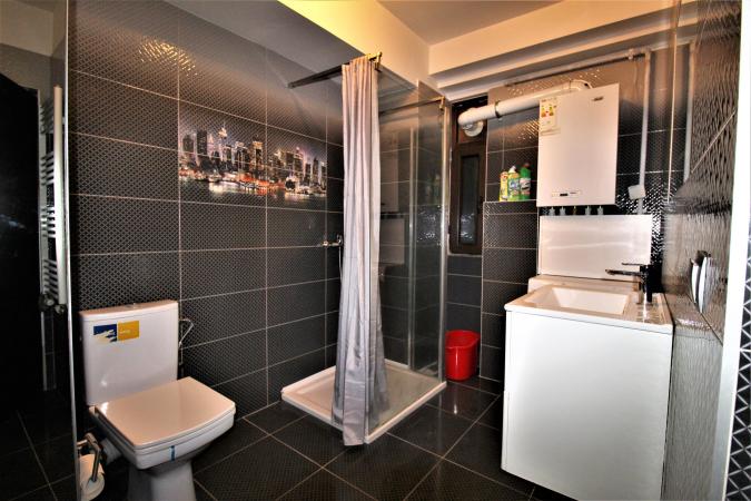 3-room apartment-semi-detached-central heating-chic building 2016