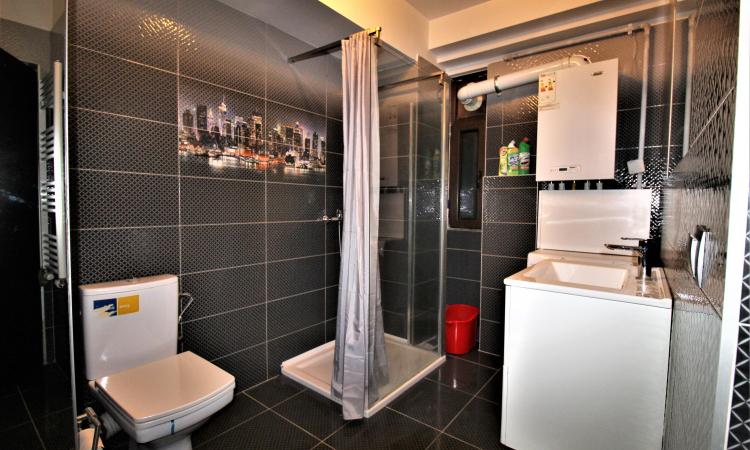 3-room apartment-semi-detached-central heating-chic building 2016