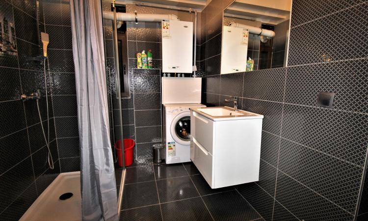 3-room apartment-semi-detached-central heating-chic building 2016