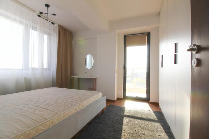 2 elegant rooms - terrace - lake view - Pipera