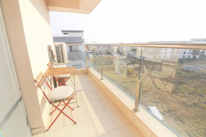 2 elegant rooms - terrace - lake view - Pipera