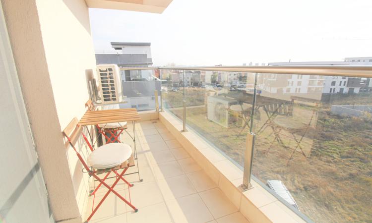 2 elegant rooms - terrace - lake view - Pipera
