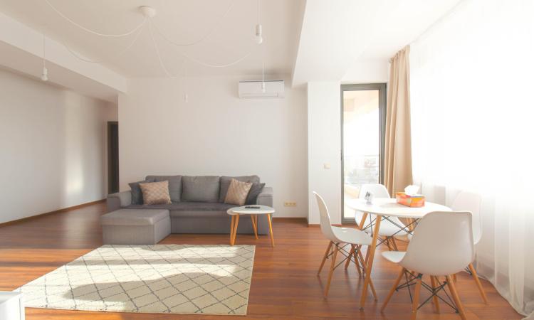 2 elegant rooms - terrace - lake view - Pipera