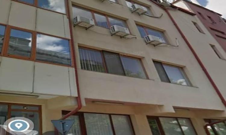 Office and commercial building for sale - Guaranteed investment (the tenants are paying 9400 euro / month)